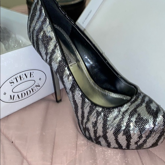 Zebra heels - Picture 2 of 3